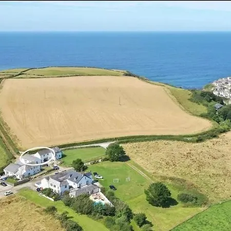 Spacious Home Sleeps 6 Short Walk To Port Isaac Village & Stunning Views Exterior foto