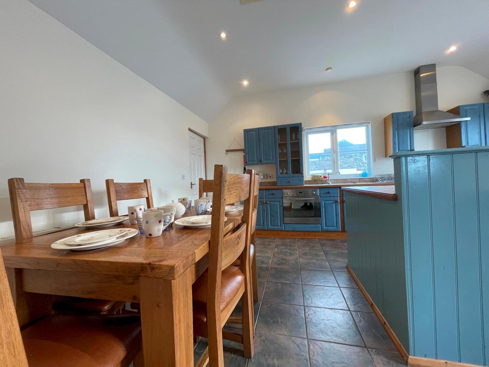 Spacious Sleeps 6 Short Walk To Village & Stunning Views * Port Isaac