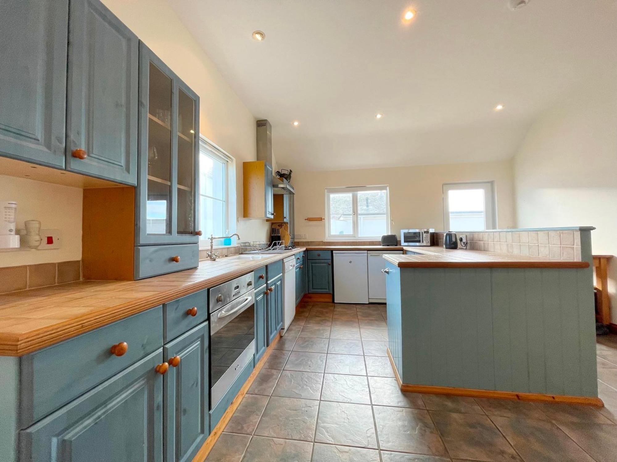 Holiday home Spacious Sleeps 6 Short Walk To Village & Stunning Views